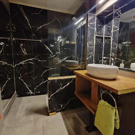 Old 1 & 2 - Varos Split